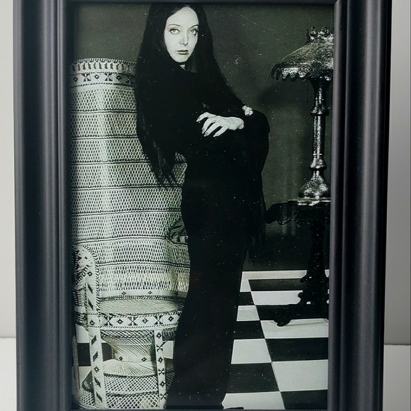 Addams Family Morticia Vintage Original Gothic Punk Rock Goth Emo Antique Oddity - Picture 9 of 9